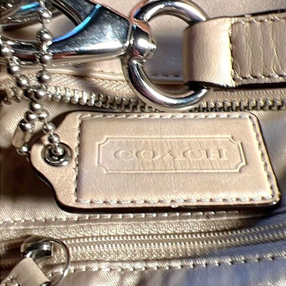Coach Kristin Spectator Leather Hobo Crossbody Bag #F22509 - Picture 8 of 13